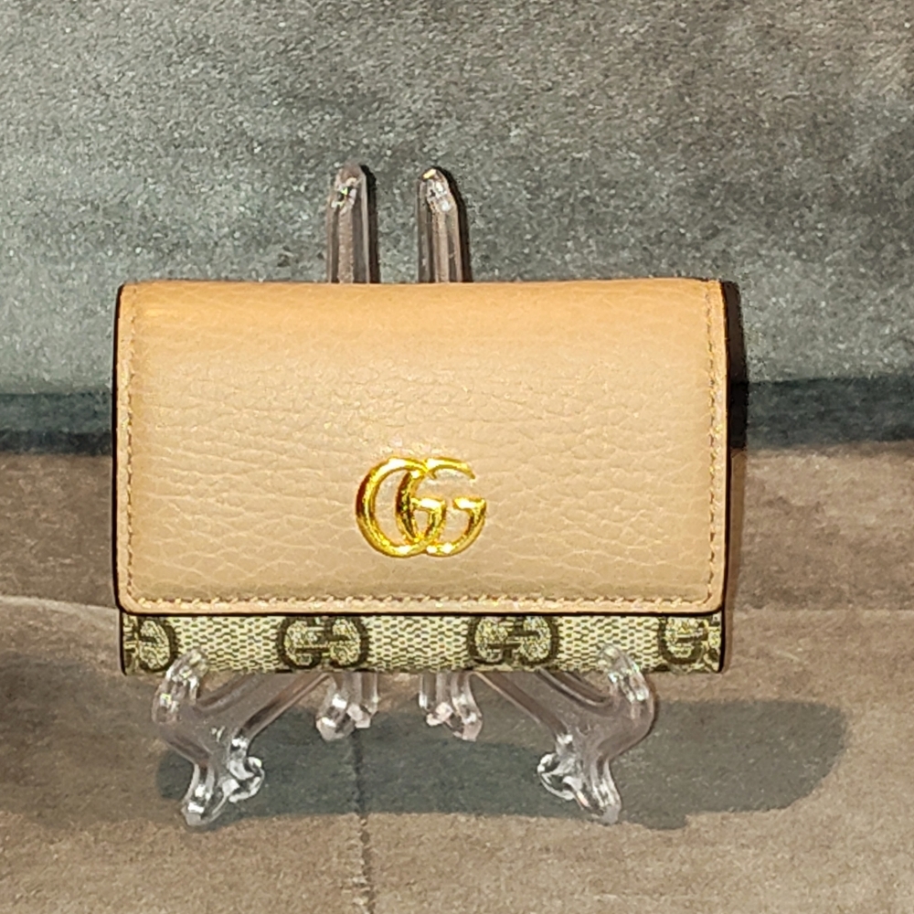 GUCCI GG MARMONT BI-COLOR KEYCASE BLUSH LEATHER & BEIGE MONOGRAM SUPREME CANVAS